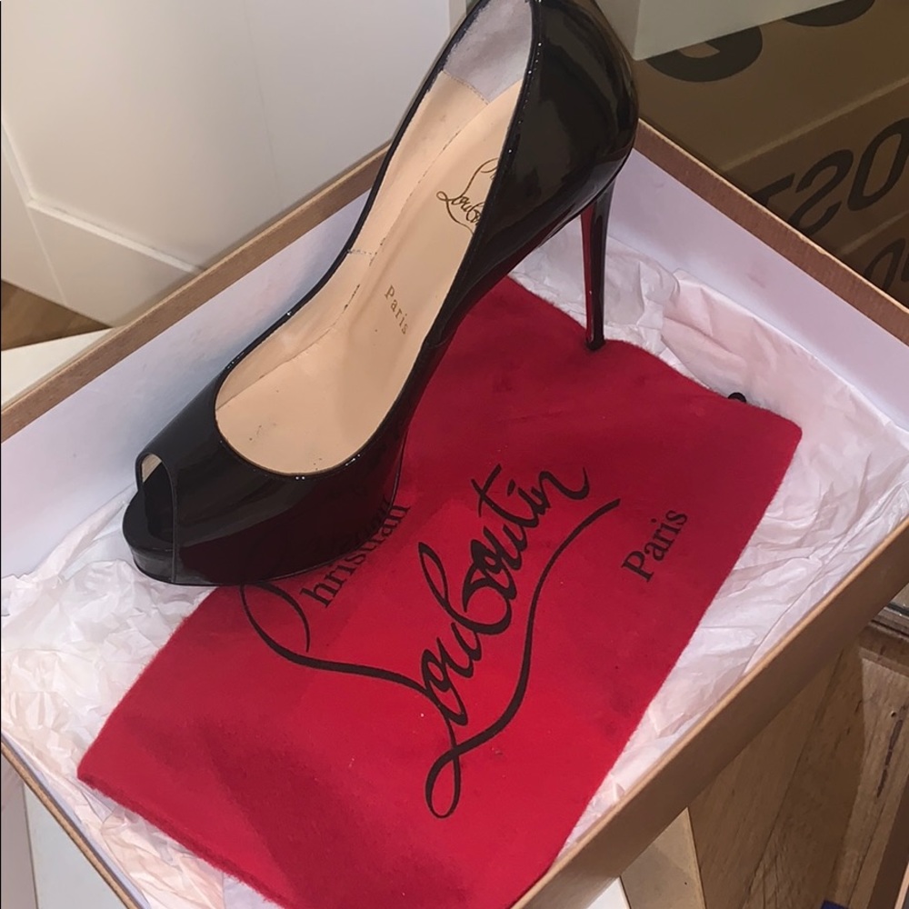 Authentic Christian louboutin